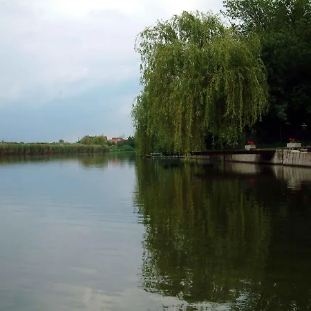 In 20542 * Békésszentandrás